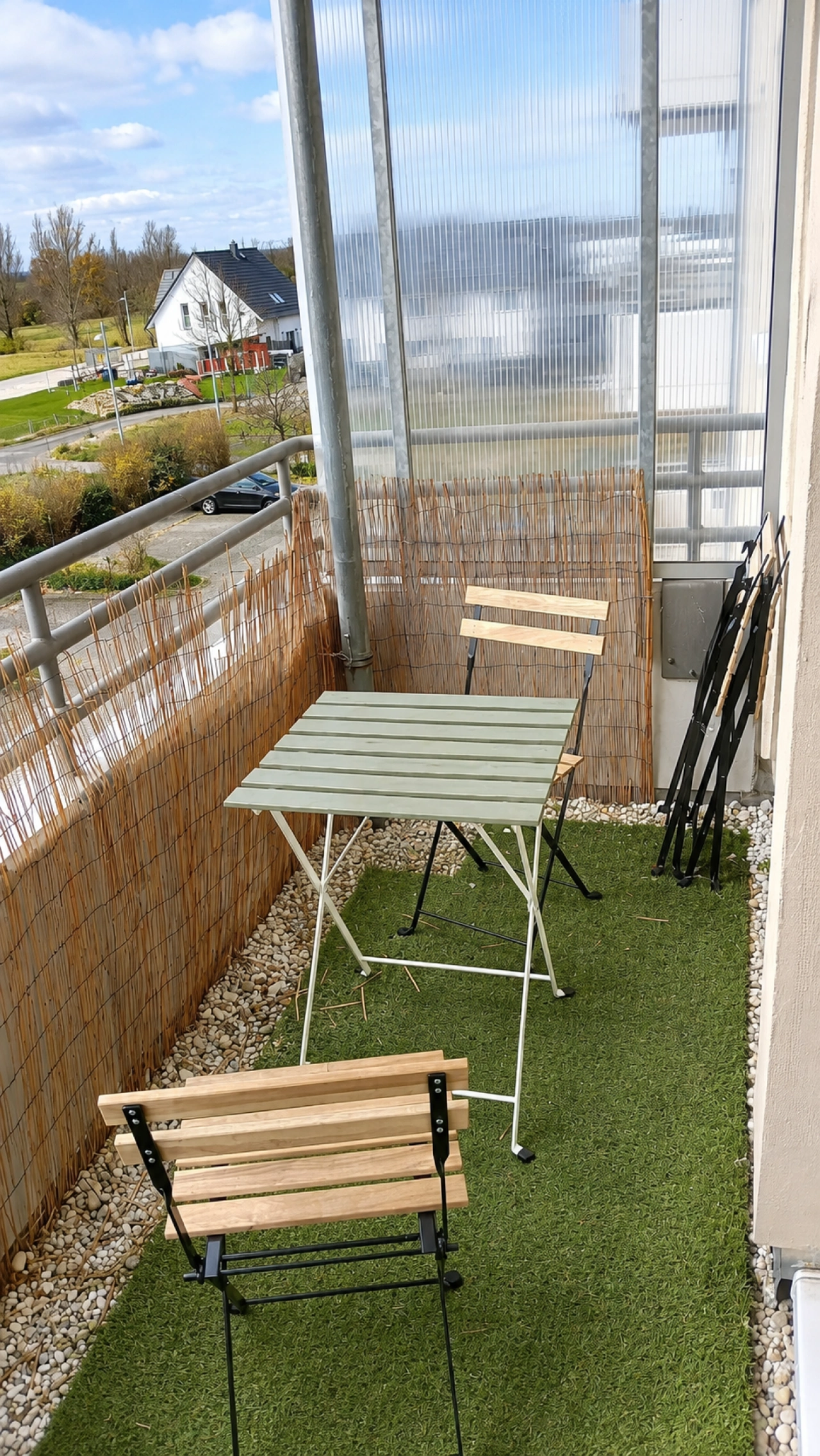 Kabelsketal 1 - Balkon Stühle