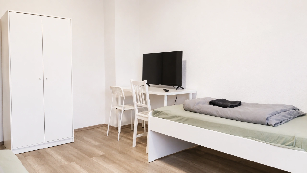 Weißenfels 9 - Schlafzimmer 2 Fernseher